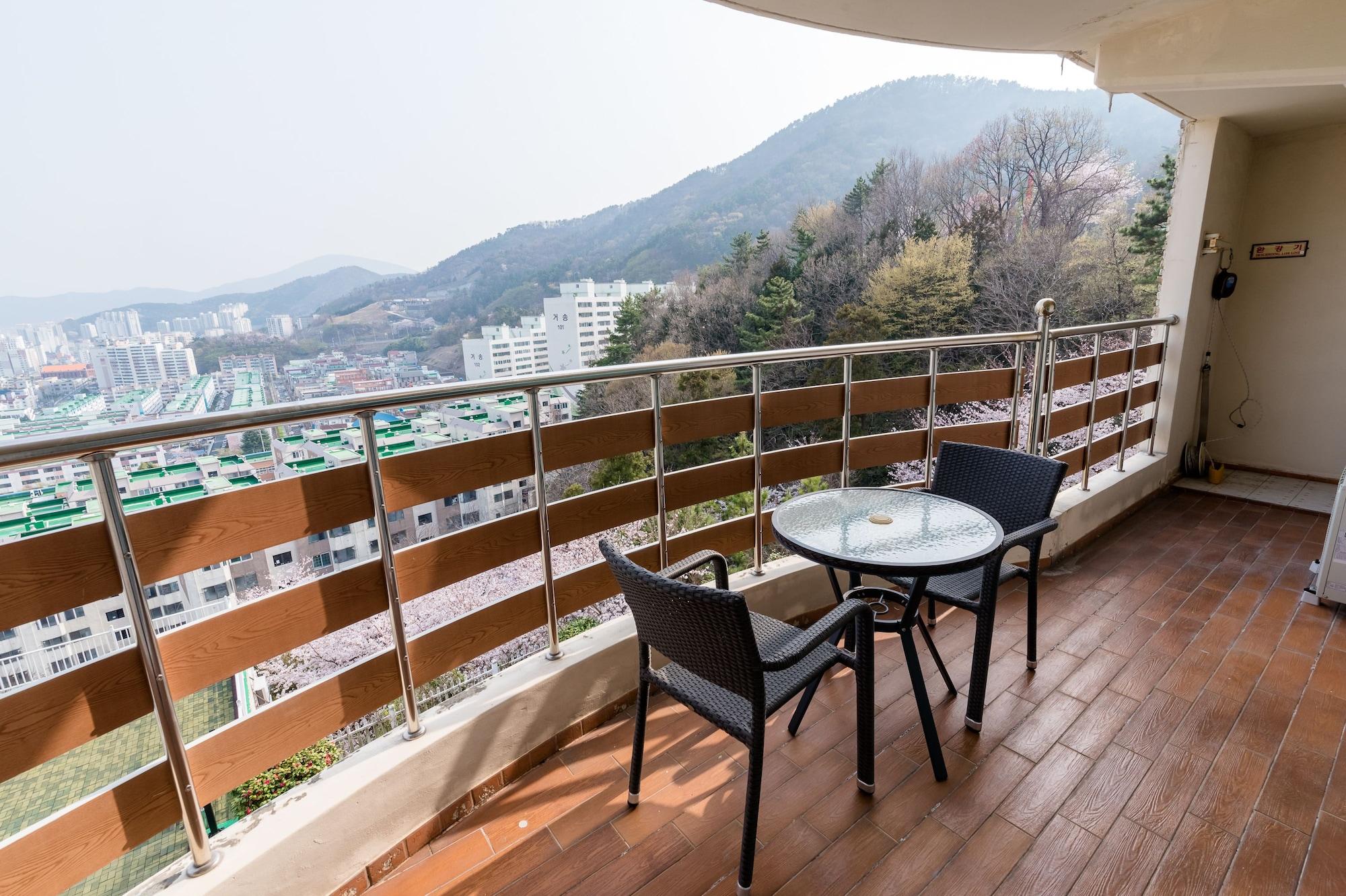 Home Fourest Resort Кодже Экстерьер фото
