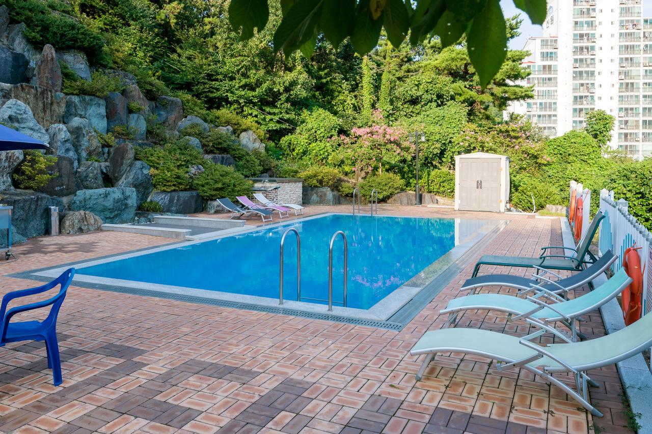 Home Fourest Resort Кодже Экстерьер фото